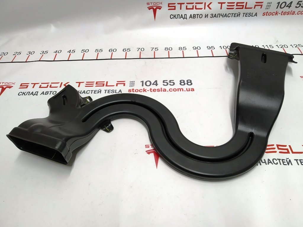 1 1092163-00-A Kanał klimatyzacji 2. rząd siedzeń Tesla model 3 1092163-00-A
